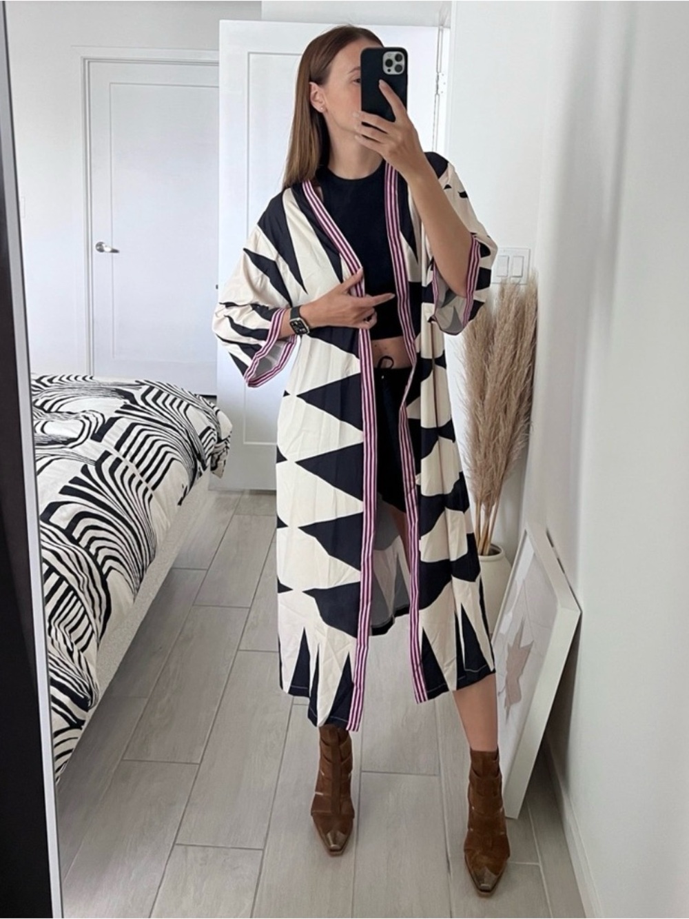 Geometric Black & Cream Long Open Cardigan - Picture 5 of 8